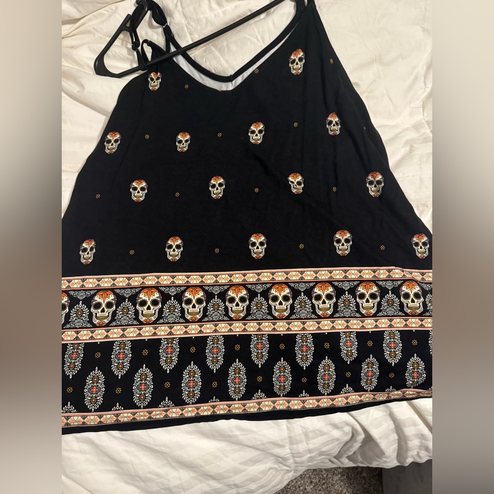 Torrid size 1 strappy skull tank